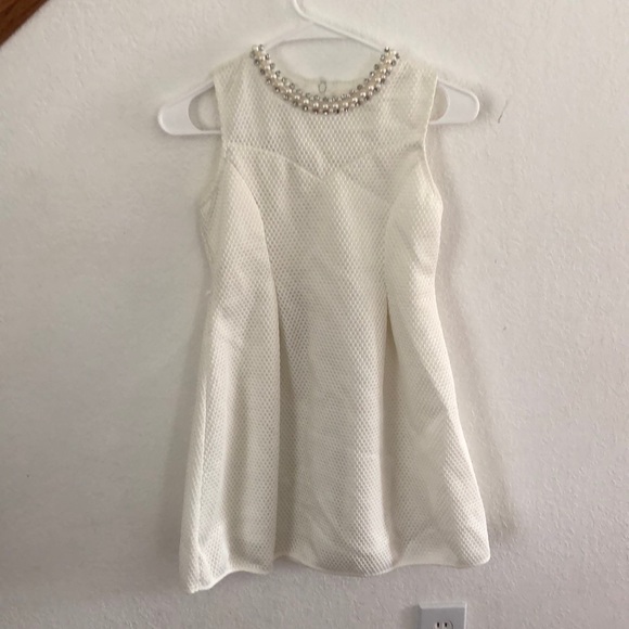 Girls fancy white dress - Picture 1 of 4